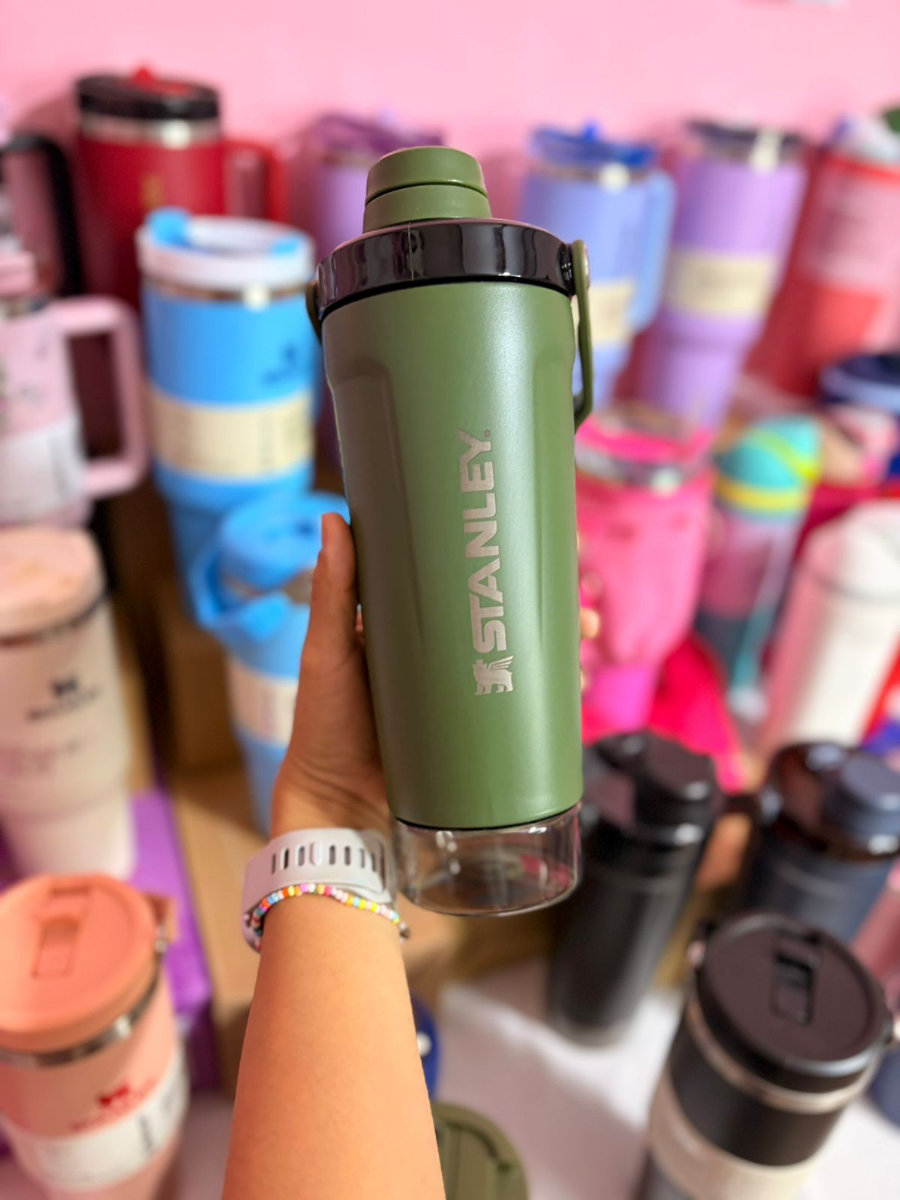 Stanley Shaker 20oz. (550ml)
